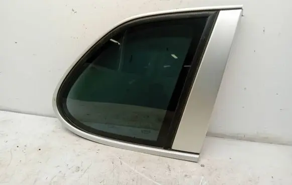 Porsche Cayenne (9PA) Rear side window 7L584529