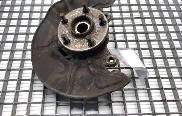 Toyota Avensis T250 Front wheel hub spindle knuckle
