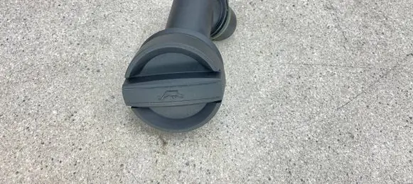 BMW M6 Oil fill pipe 7507224 11127507224