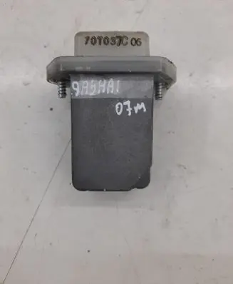 Nissan Qashqai Heater blower motor/fan resistor 9A69A1 70T0370
