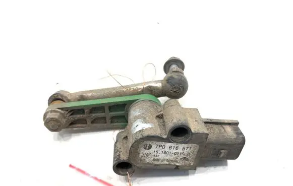 Volkswagen Touareg II Headlight/headlamp level sensor 7P0616571