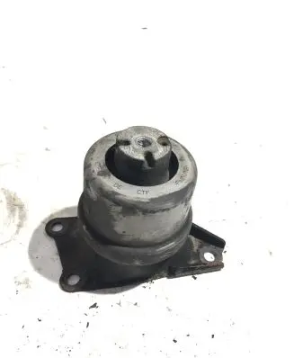 Volkswagen Transporter - Caravelle T5 Engine mount bracket 7h0199256e