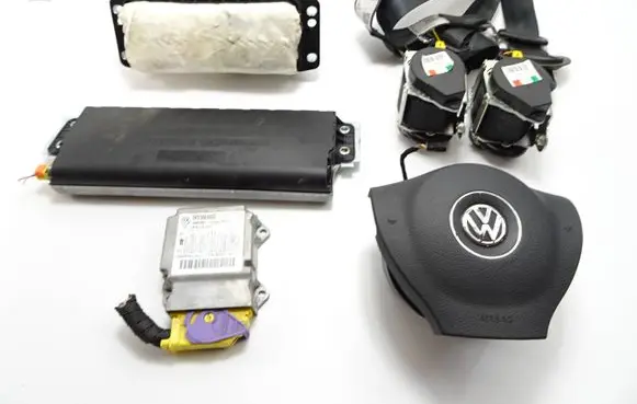 Volkswagen Golf VI Airbag set asdf