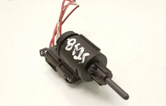 Audi A4 S4 B7 8E 8H Brake pedal sensor switch 3B0945511C