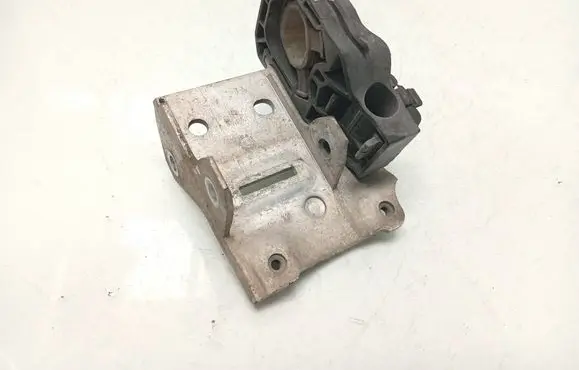 BMW 5 GT F07 Radiator mount bracket 7186514 7207152 7211162