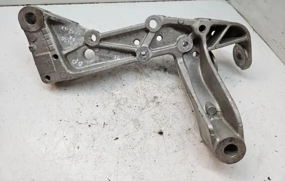 Volkswagen Touran I Other front suspension part 1K0199296F
