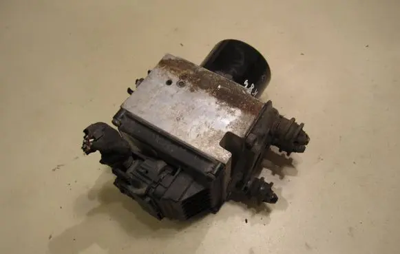 Volkswagen PASSAT B6 ABS Pump 3C0614109AF 705712P