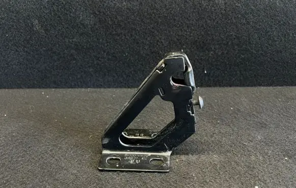 Volkswagen PASSAT B5.5 Seat back rest lock catch 4B9886177