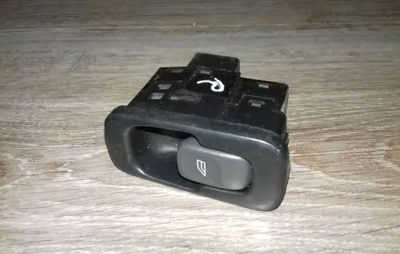 Volvo S80 Electric window control switch 9476695