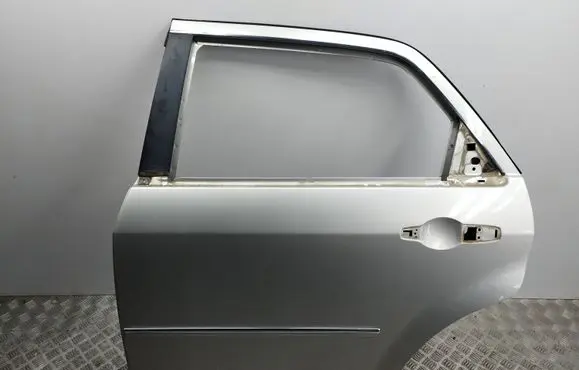 Chrysler 300 - 300C Rear door