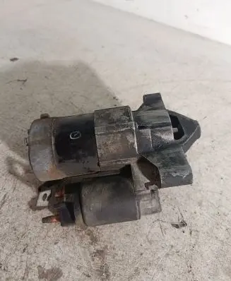 Peugeot 307 Starter motor M000T82081