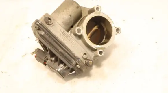 Ford Focus Throttle body valve 