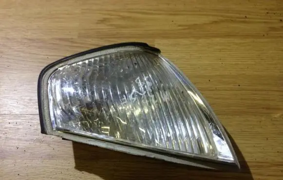 Mazda 323 Front indicator light r4138