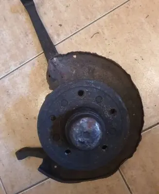 Mercedes-Benz W123 Front wheel hub spindle knuckle 2321
