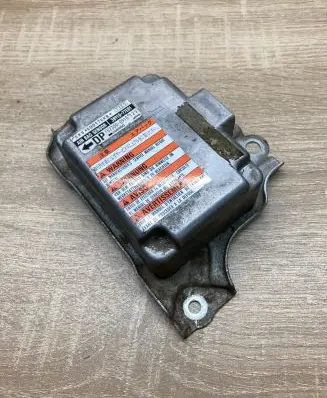 Suzuki Grand Vitara I Airbag control unit/module 3891077E01 1523000910