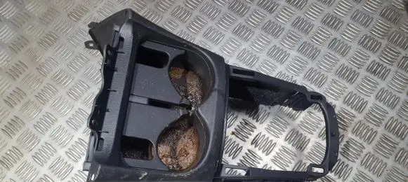 Toyota RAV 4 (XA20) Cup holder 5562042030 55620-42030