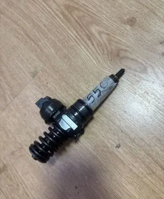 Volkswagen Caddy Fuel injector 0414720313 038130073BN