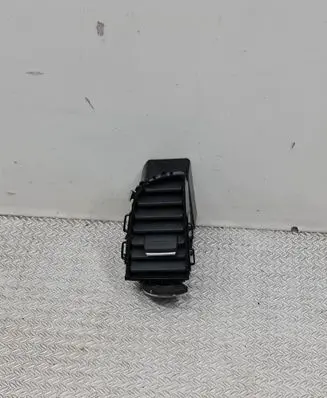 Renault Megane IV Dash center air vent grill 687515655R 3345000