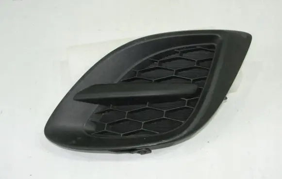 Mazda 2 Front bumper lower grill DR6250C21