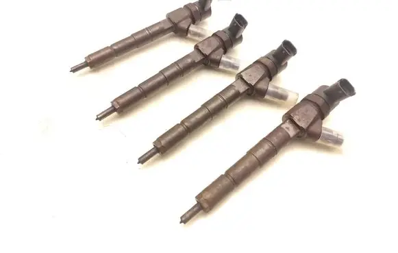 Opel Insignia A Fuel injectors set 0445110327