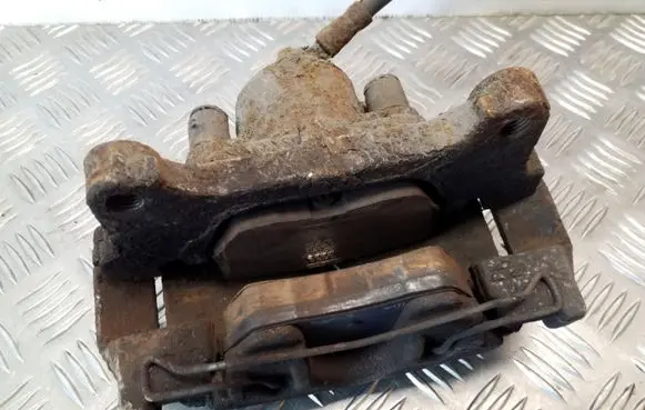 Skoda Yeti (5L) Front brake caliper