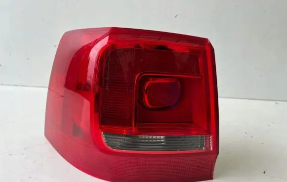 Volkswagen Sharan Rear/tail lights 7N0945095