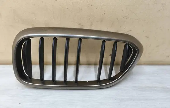 BMW 5 G30 G31 Front grill 7390863