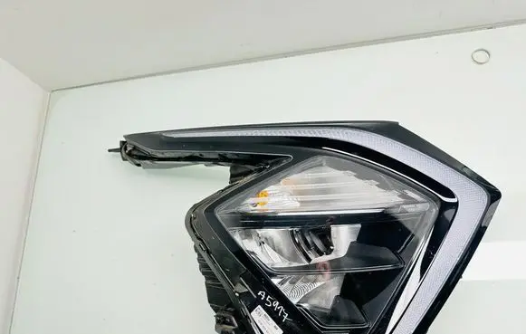 KIA Sportage Headlight/headlamp 92102R2000 230220220039 R009HR000017354