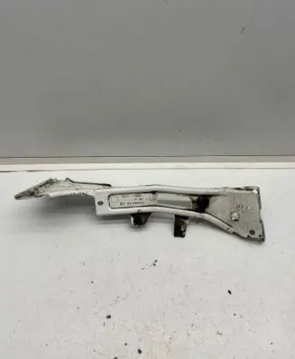 Audi A4 S4 B9 8W Fender mounting bracket 8W0821136C