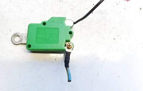Mercedes-Benz S W220 Antenna control unit 2208202389