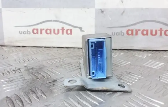 Mazda 626 Airbag deployment crash/impact sensor GE4T57KD0B 9C12A 3323249