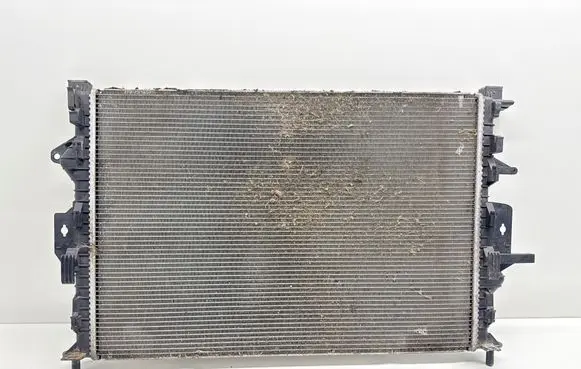Volvo V40 Coolant radiator 31319064