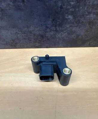 BMW 5 E60 E61 Airbag deployment crash/impact sensor 6977398 0001745