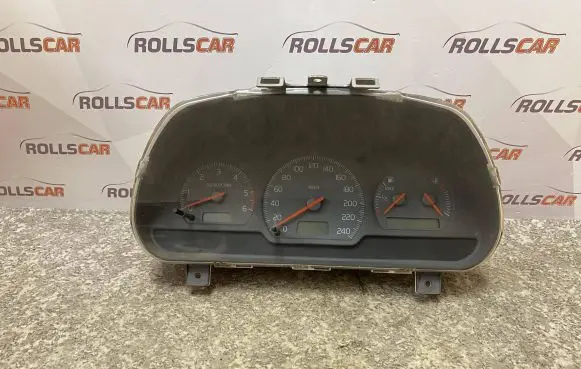Volvo S40, V40 Speedometer (instrument cluster) 30889706