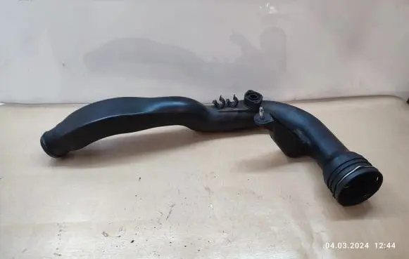 Audi A4 S4 B7 8E 8H Intercooler hose/pipe 8E0145762B