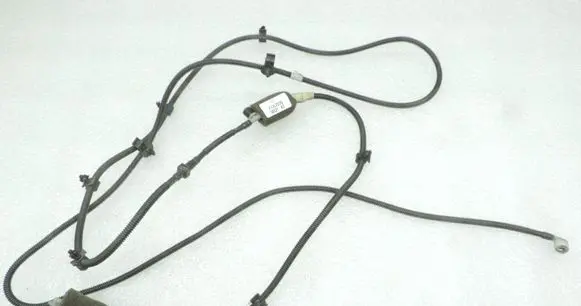 Ford Focus Windshield washer spray nozzle