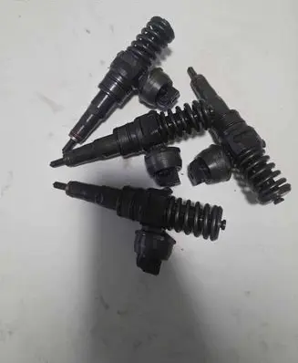 Audi A4 S4 B7 8E 8H Fuel injector 038130073BJ