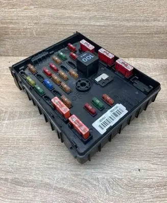 Volkswagen PASSAT B6 Fuse module 3C0937125 63592777