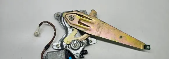 Lexus IS 200-300 Rear door window regulator motor 8572053040 2621000201