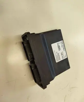 Volkswagen Golf VII Other control units/modules 5QE915022J 12E915022C A2C93016204