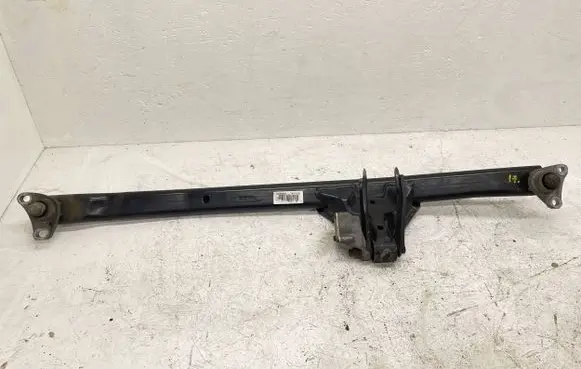 Volvo V70 Engine mounting bracket 30723983