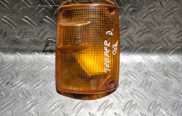 Isuzu Trooper Front indicator light IKI3228