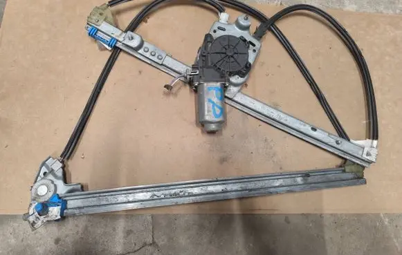 Renault Laguna II Front door window regulator with motor 114810