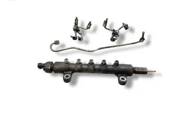 Toyota Avensis T250 Fuel main line pipe 8945871010