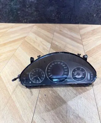 Mercedes-Benz E W211 Speedometer (instrument cluster) A2115403447 110080283
