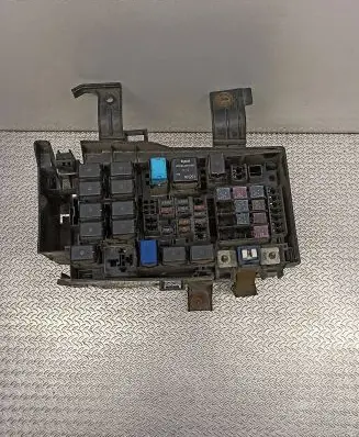 Mazda 6 Fuse module 71545281