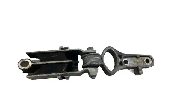Volvo S60 Engine mount bracket 31401239 31430442