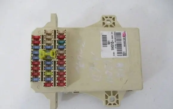 Hyundai i30 Fuse module 919501H510