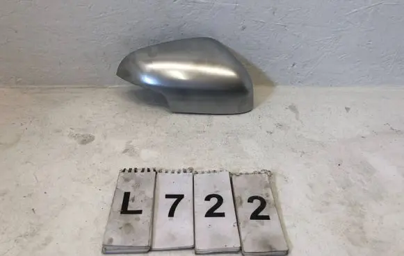 Volvo V50 Plastic wing mirror trim cover 30695991