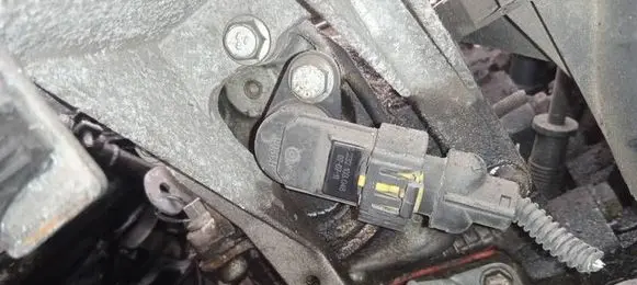 Fiat Punto (188) Camshaft position sensor 0232103048